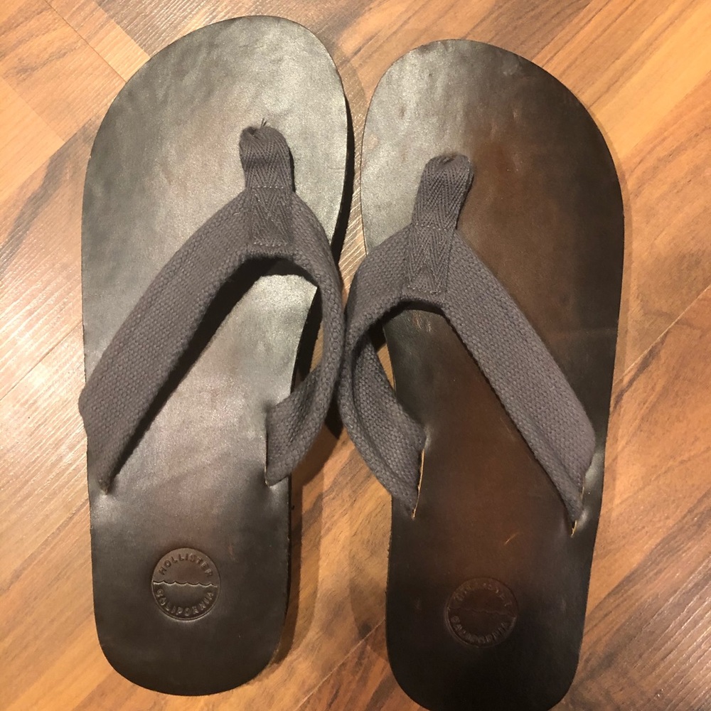 Hollister sandals